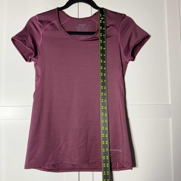 Patagonia Women's Tee T-shirt Active Cool Lightweight Maroon XS - Picture 6 of 8